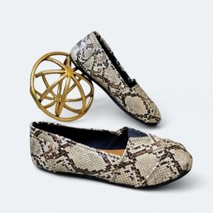 YOKI Snakeskin Slip on Shoes Flats Loafers Size 7